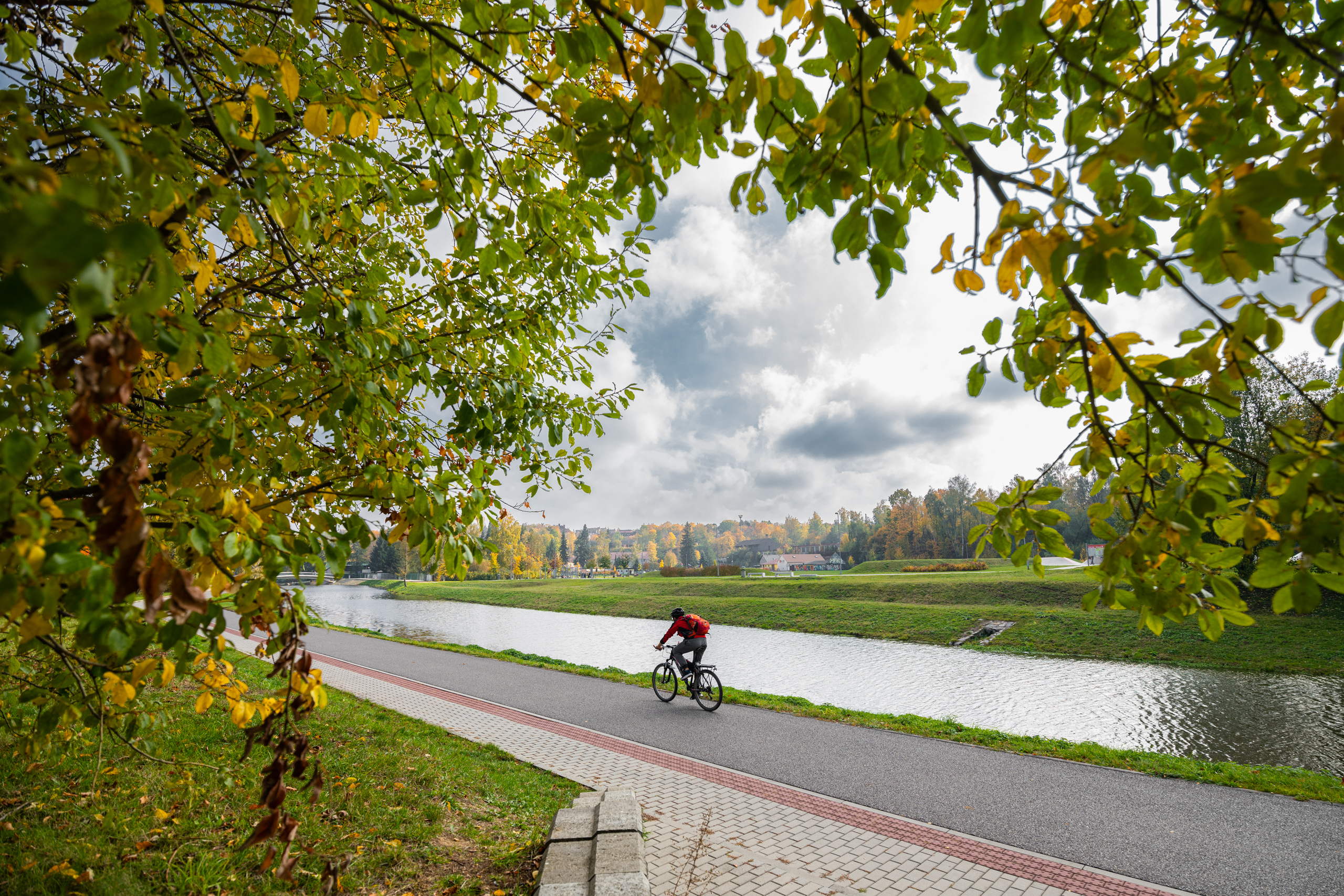 Na kole po&nbsp;českomoravské hranici